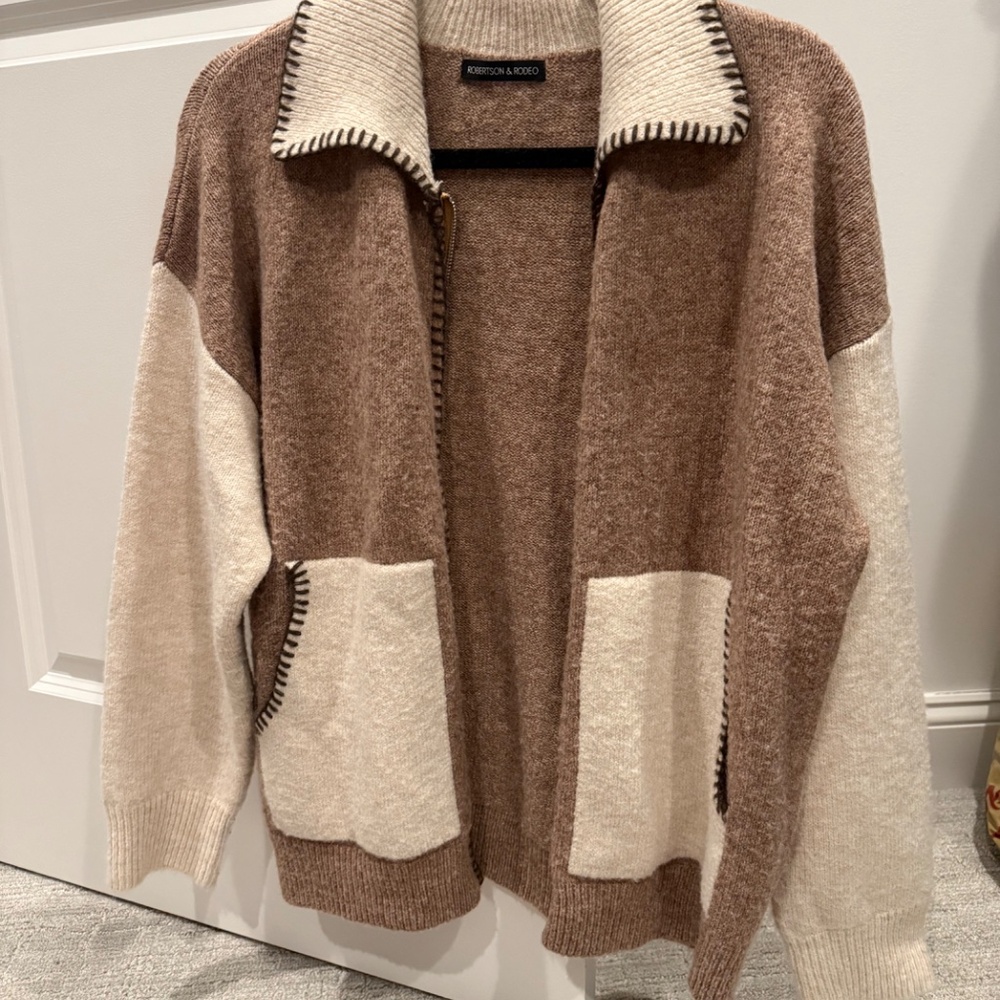 Robertson and Rodeo Cardigan - Picture 2 of 3